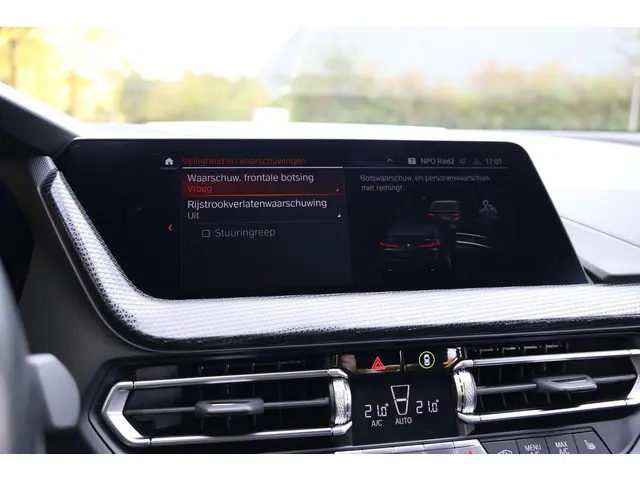 BMW 2 Serie Gran Coupé 218i Gran Coupe 2023 Benzine 34