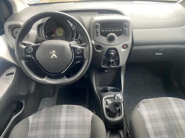 Peugeot 108 1.0 e-VTi Active 2019 Benzine 12