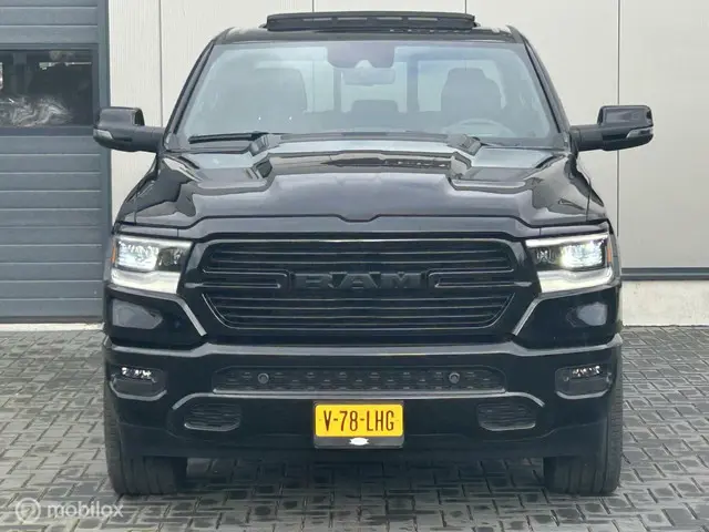 Dodge Ram 1500 4X4 5.7 V8 4x4 Crew Cab Sport 2024 LPG/Gas 7
