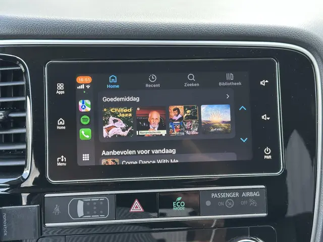 Mitsubishi Outlander 2.4 PHEV Pure+ 2019 Hybride Benzine 18