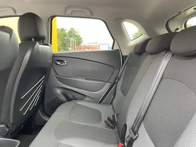 Renault Captur TCe 90 Dynamique 2015 Benzine 28