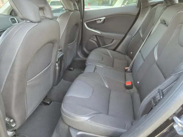 Volvo V40 2.0 D2 Momentum Business 2015 Diesel 5