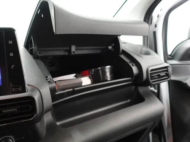 Opel Combo 1.5D L2H1 Standaard 2022 Diesel 28