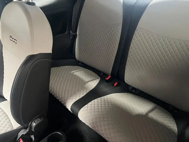 Fiat 500 1.0 Hybrid Cult Cabriolet 2021 Hybride Benzine 10