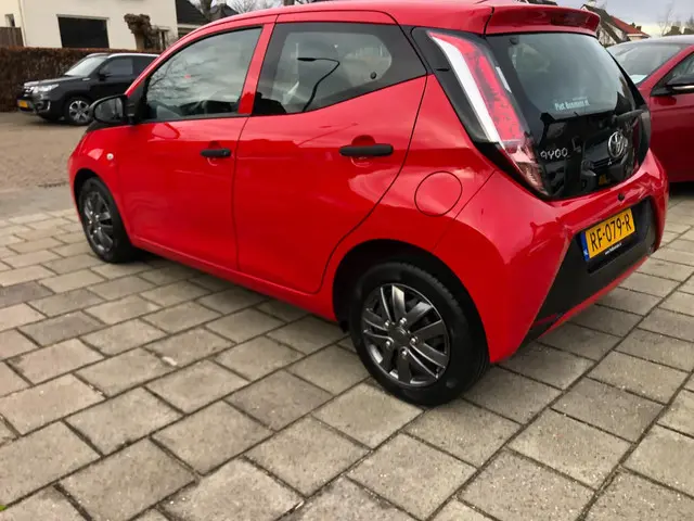 Toyota Aygo 1.0 VVT-i x-fun 2017 Benzine 7