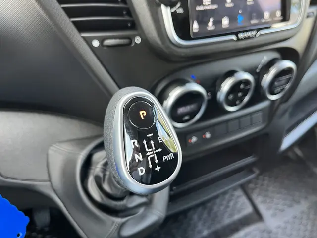 Iveco Daily 35S18HV 3.0 352L H2 2024 Diesel 17