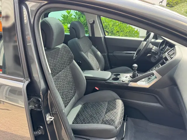Peugeot 3008 1.6 VTi Style 2015 Benzine 18