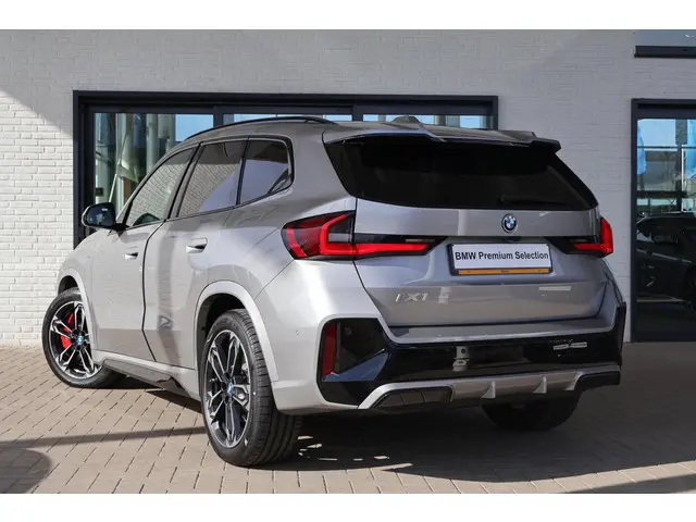 BMW iX1 xDrive30 2025 Elektrisch 2