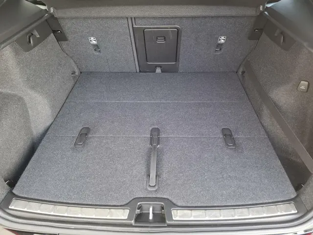 Volvo XC40 1.5 T3 R-Design 2020 Benzine 31
