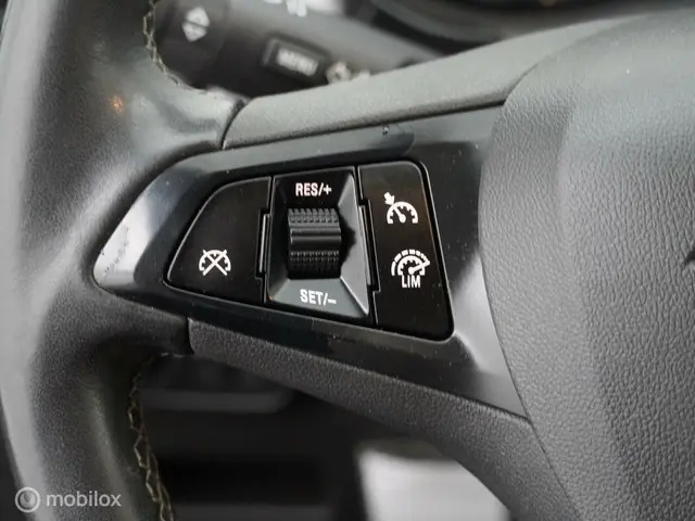 Opel Corsa 1.4 Online Edition 2018 Benzine 14