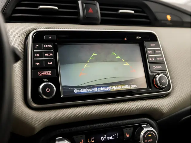 Nissan Micra 0.9 IG-T N-Connecta 2018 Benzine 16