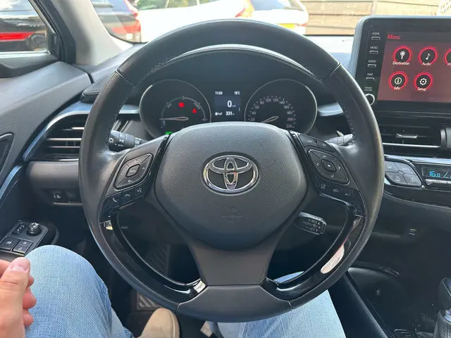 Toyota C-HR 1.8 Hybrid Dynamic 2022 Hybride Benzine 11