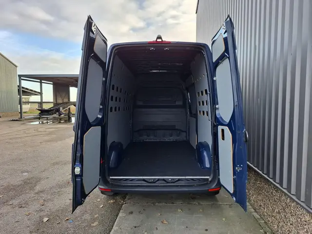 Mercedes-Benz Sprinter 311 2.2 CDI L2H2 2019 Diesel 13