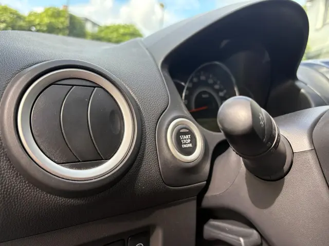 Mitsubishi Space Star 1.0 Intense+ 2016 Benzine 13