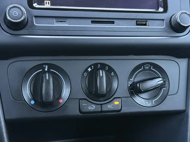 Volkswagen Polo 1.2 Easyline 2013 Benzine 16