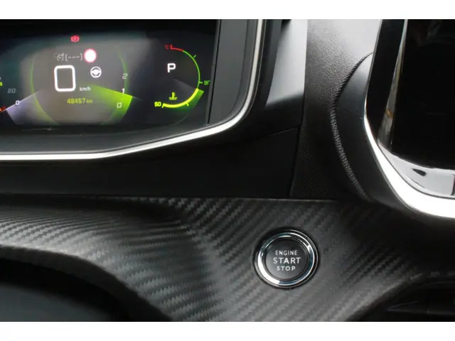 Peugeot 208 1.2 PureTech GT-Line 2020 Benzine 27