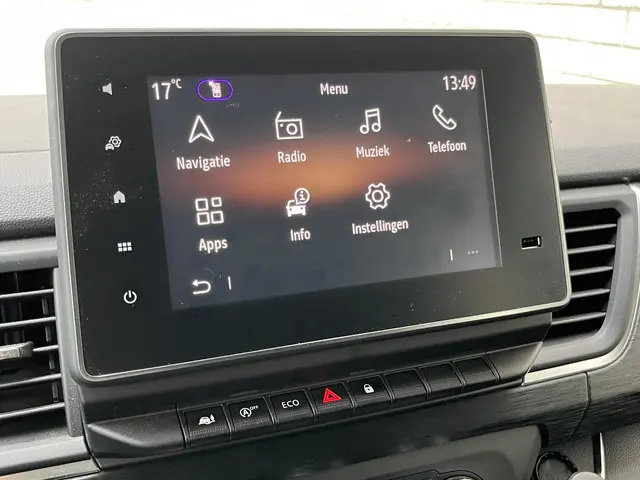 Renault Trafic 2.0 dCi 150 T29 L2H1 DC Luxe 2023 Diesel 36