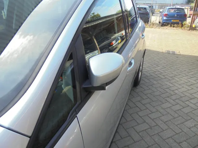 Ford C-MAX 1.0 Titanium APK TREKHAAK 2013 Benzine 29