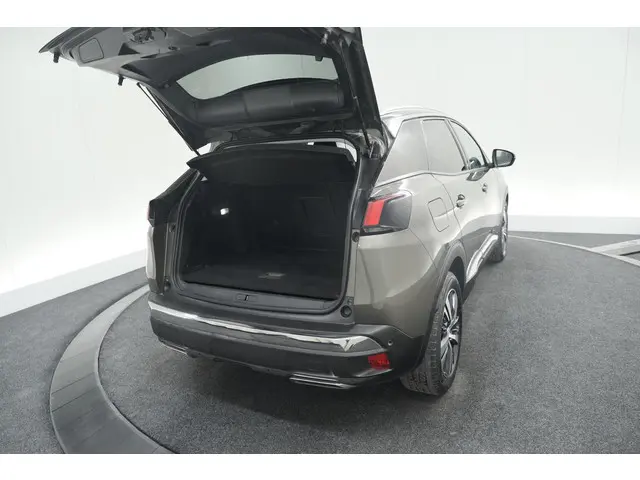 Peugeot 3008 PureTech 130 EAT6 Allure 2017 Benzine 62