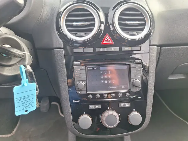 Opel Corsa 1.4-16V BlitZ 2014 Benzine 22