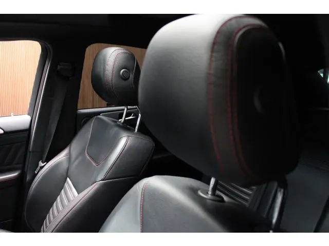 Mercedes-Benz GLE Coupé 450 AMG 4MATIC 2016 Benzine 38