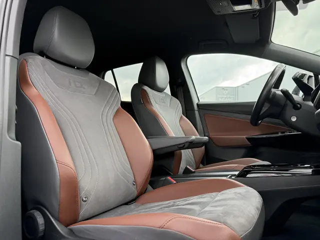 Volkswagen ID.4 Aut. First Edition 77kWh 2020 Elektrisch 12