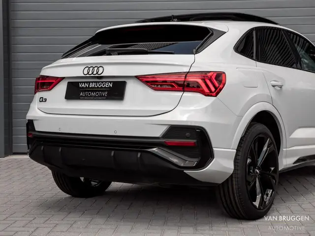 Audi Q3 Sportback 45 TFSI e S-Line 2022 Hybride Benzine 39