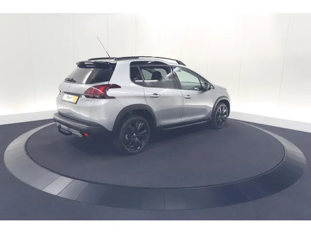 Peugeot 2008 PureTech 110 EAT6 GT 2017 Benzine 6