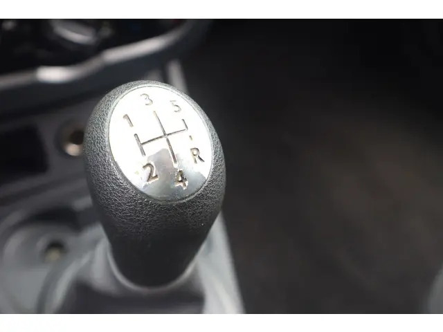 Dacia Duster 1.6 Ambiance 2wd 2012 Benzine 20