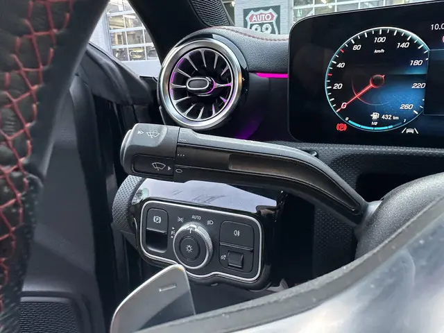 Mercedes-Benz CLA 250 e AMG Line 2022 Hybride Benzine 22