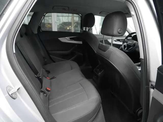 Audi A4 Avant 1.4 TFSI Pro Line 2016 Benzine 13