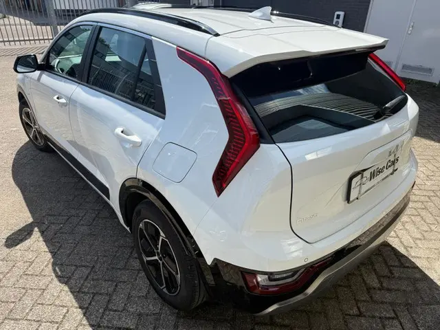 Kia Niro 1.6 GDi PHEV DynamicLine 2023 Hybride Benzine 6