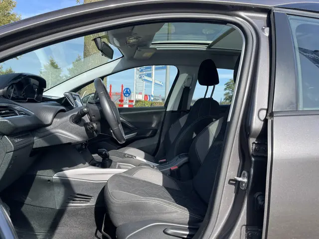 Peugeot 2008 1.2 PureTech Blue Lion 2016 Benzine 6
