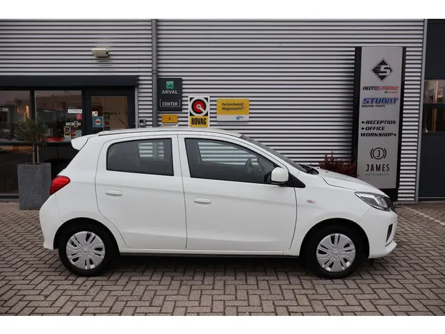 Mitsubishi Space Star 1.0 Cool+ 2020 Benzine 2