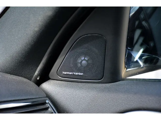 BMW X1 XDrive20i M Sport High Executive 2015 Benzine 38