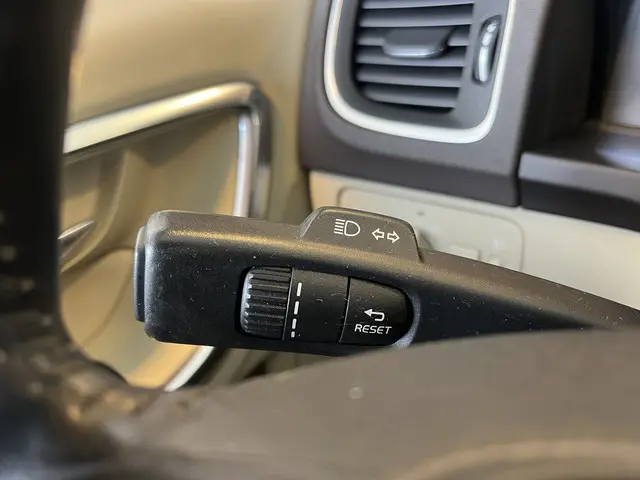 Volvo V60 T4 Kinetic Automaat 2013 Benzine 17