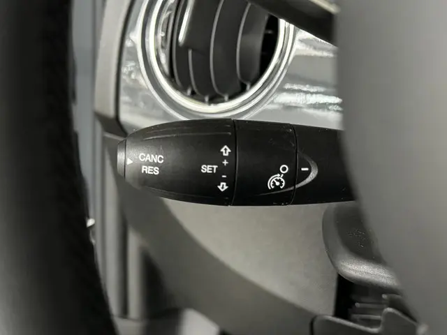 Fiat 500 1.0 Hybrid Launch Edition 2020 Benzine 24