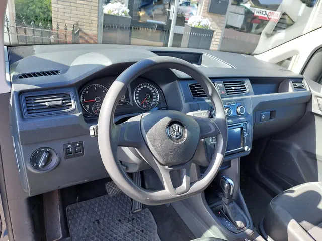 Volkswagen Caddy 2.0 TDI L1H1 BMT Comfortline 2018 Diesel 3