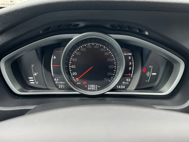 Volvo V40 2.0 D2 Kinetic 2017 Diesel 13