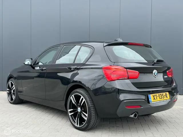 BMW 1 Serie 118i Executive VERKOCHT! 2017 Benzine 4