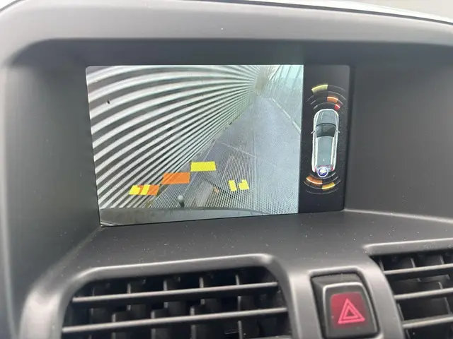 Volvo XC60 2.0 T5 FWD Summum 2014 Benzine 12