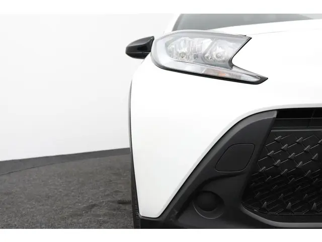 Toyota Aygo X 1.0 VVT-i MT Play 2024 Benzine 35