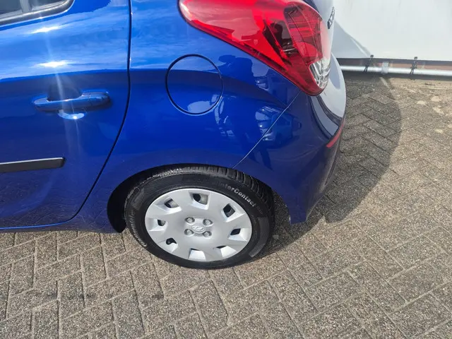 Hyundai i20 1.2i i-Motion 2013 Benzine 26