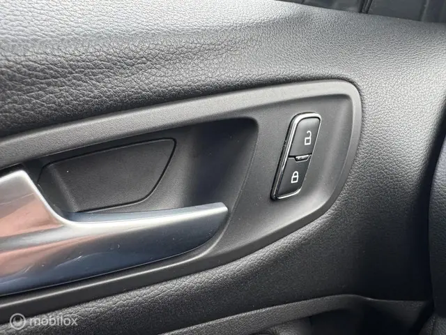 Ford Kuga 1.6 Titanium 2014 Benzine 28