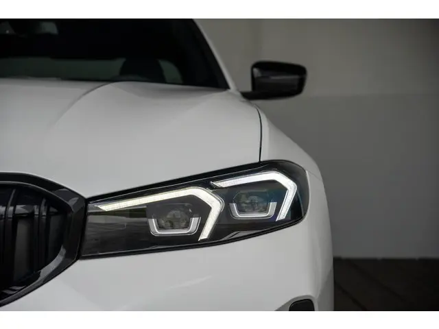BMW 3 Serie Sedan 320e 2025 Hybride Benzine 29