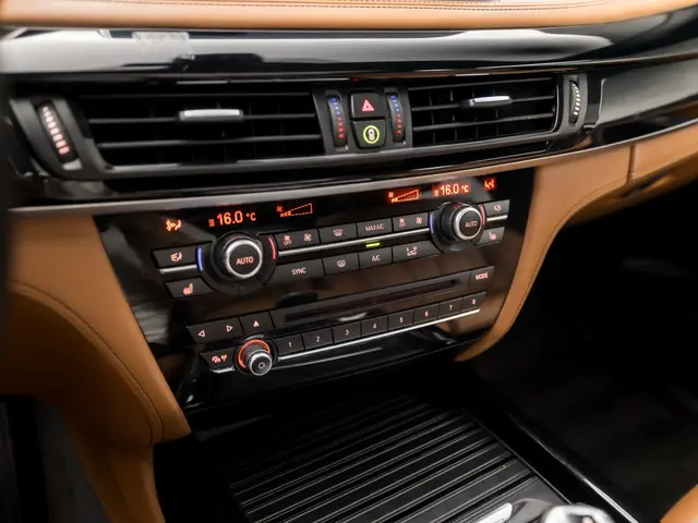 BMW X5 xDrive40e High Executive 2015 Hybride Benzine 10