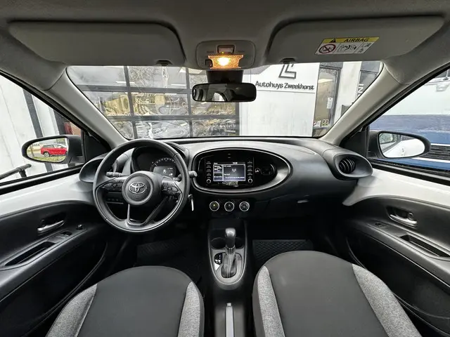 Toyota Aygo X 1.0 VVT-i S-CVT Play 2023 Benzine 15