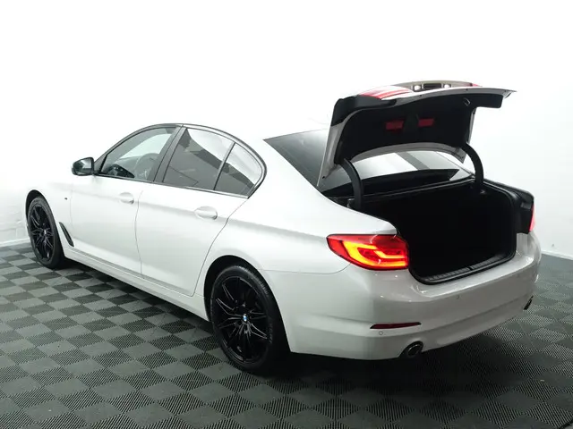 BMW 5 Serie 520d M Sport High Exe Aut- 2019 Diesel 38
