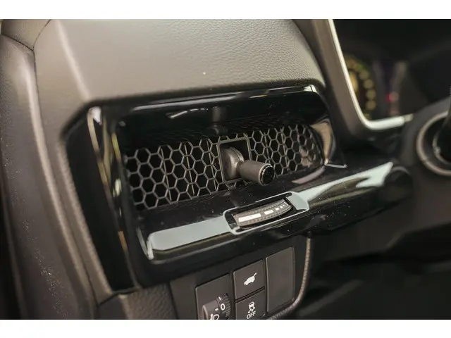 Honda CR-V 2.0i e:HEV LUXURY EDITION 2025 Hybride Benzine 51