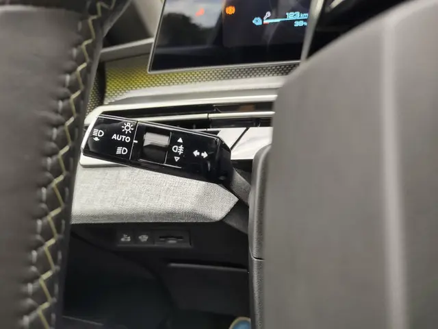 Peugeot e-5008 GT 73 kWh 2024 Elektrisch 8